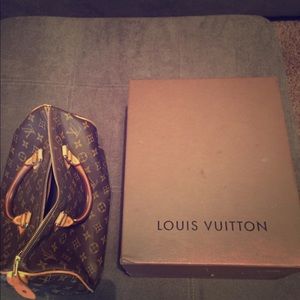 Louis Vuitton Speedy
